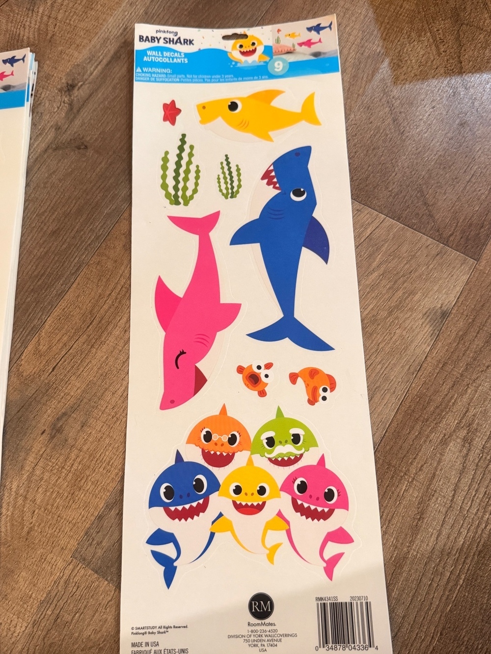 Pinkfong Baby Shark Wall Decals Autocollants